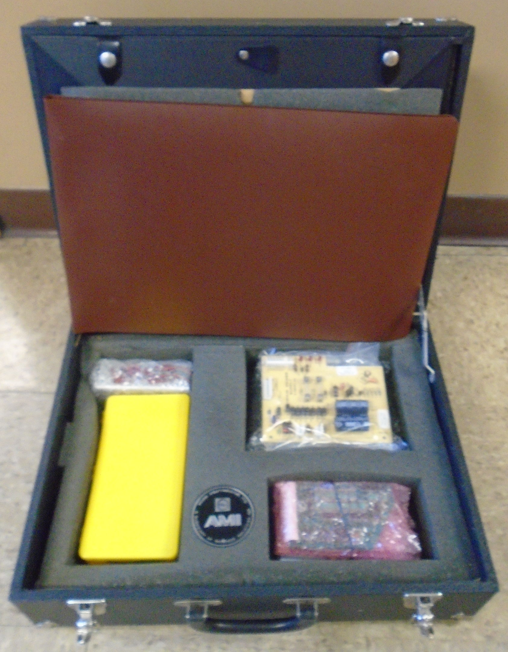 ROWE INTERNATIONAL Jukebox SERVICE KIT "SUITCASE" from 1986 for sale